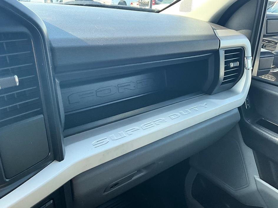 Used 2023 White Ford XL image 29