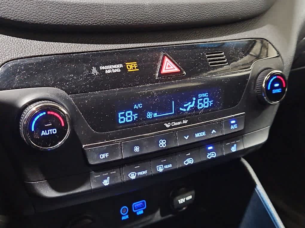 Used 2017 Black Noir Pearl Hyundai SE Plus image 11