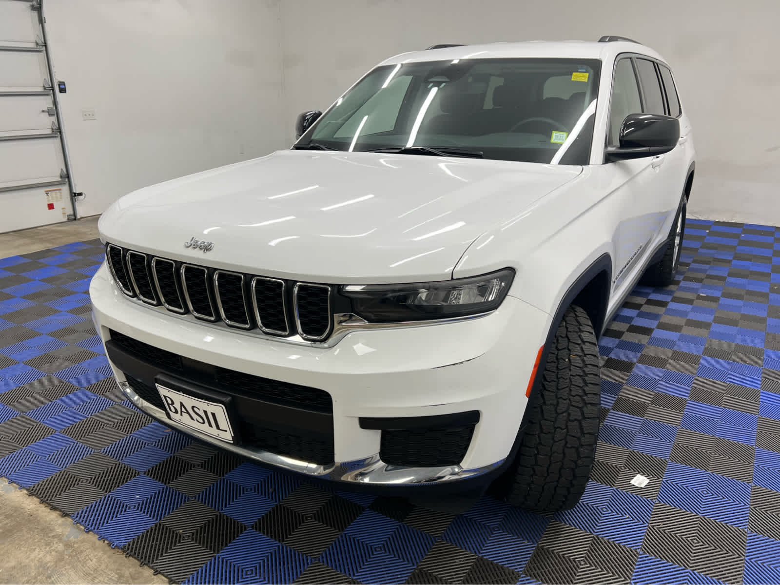 Used 2023 Bright White Clearcoat Jeep Laredo image 3