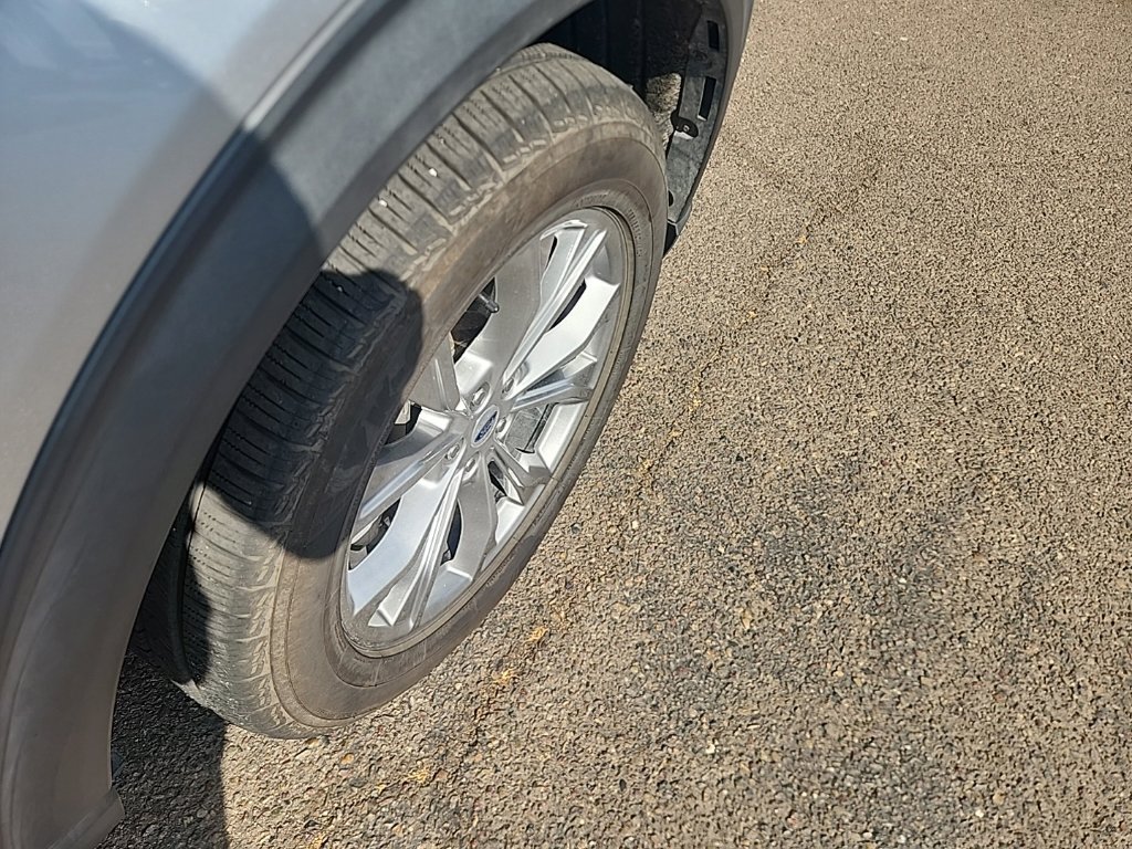 Used 2023 Silver Metallic Ford XLT image 15