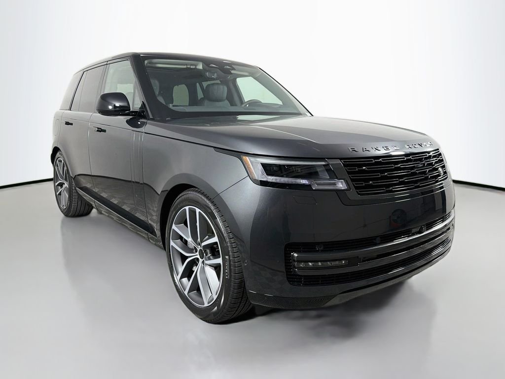 New 2026 Carpathian Grey Land Rover SE image 3