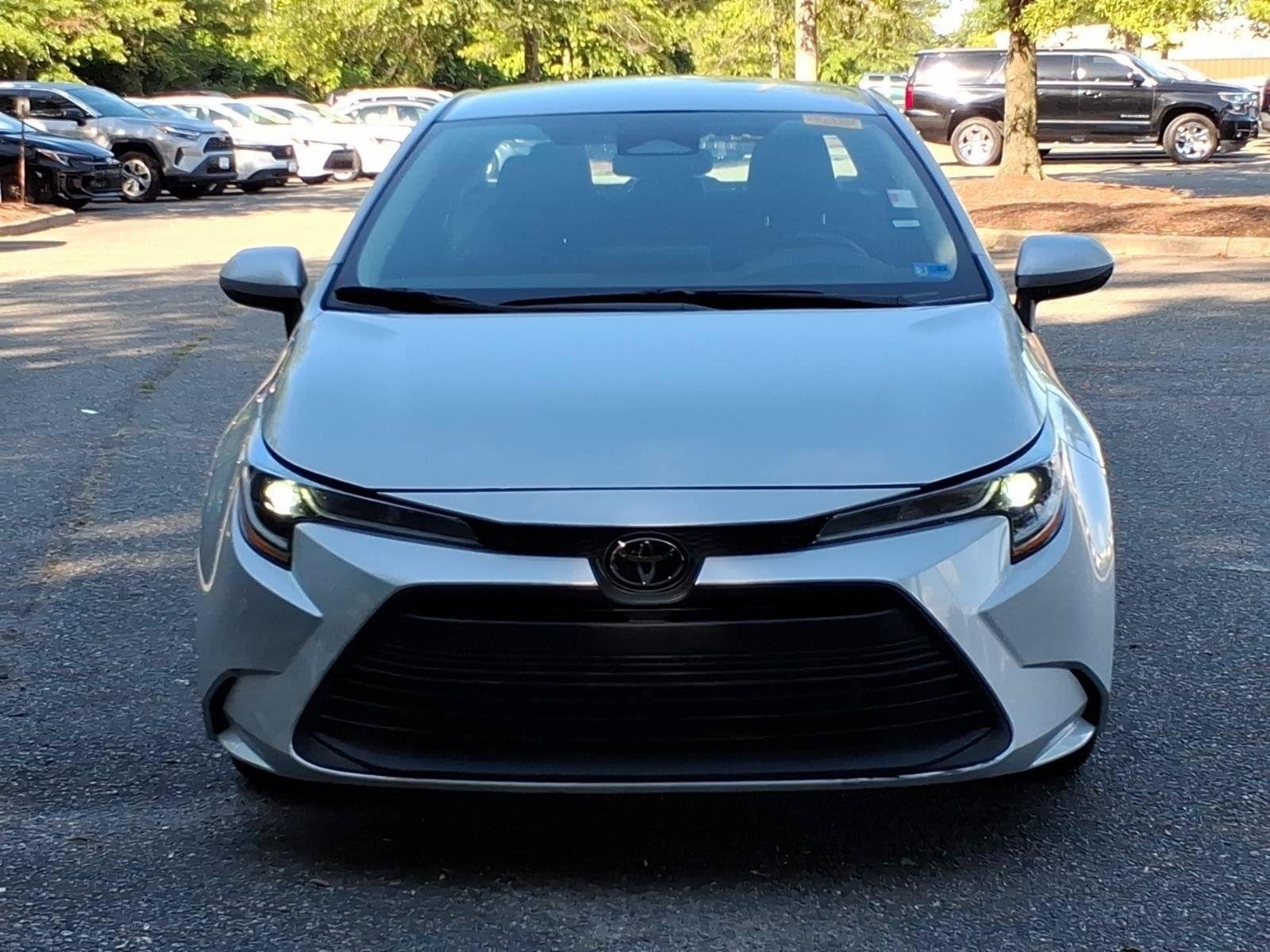 Used 2024  Toyota LE image 2