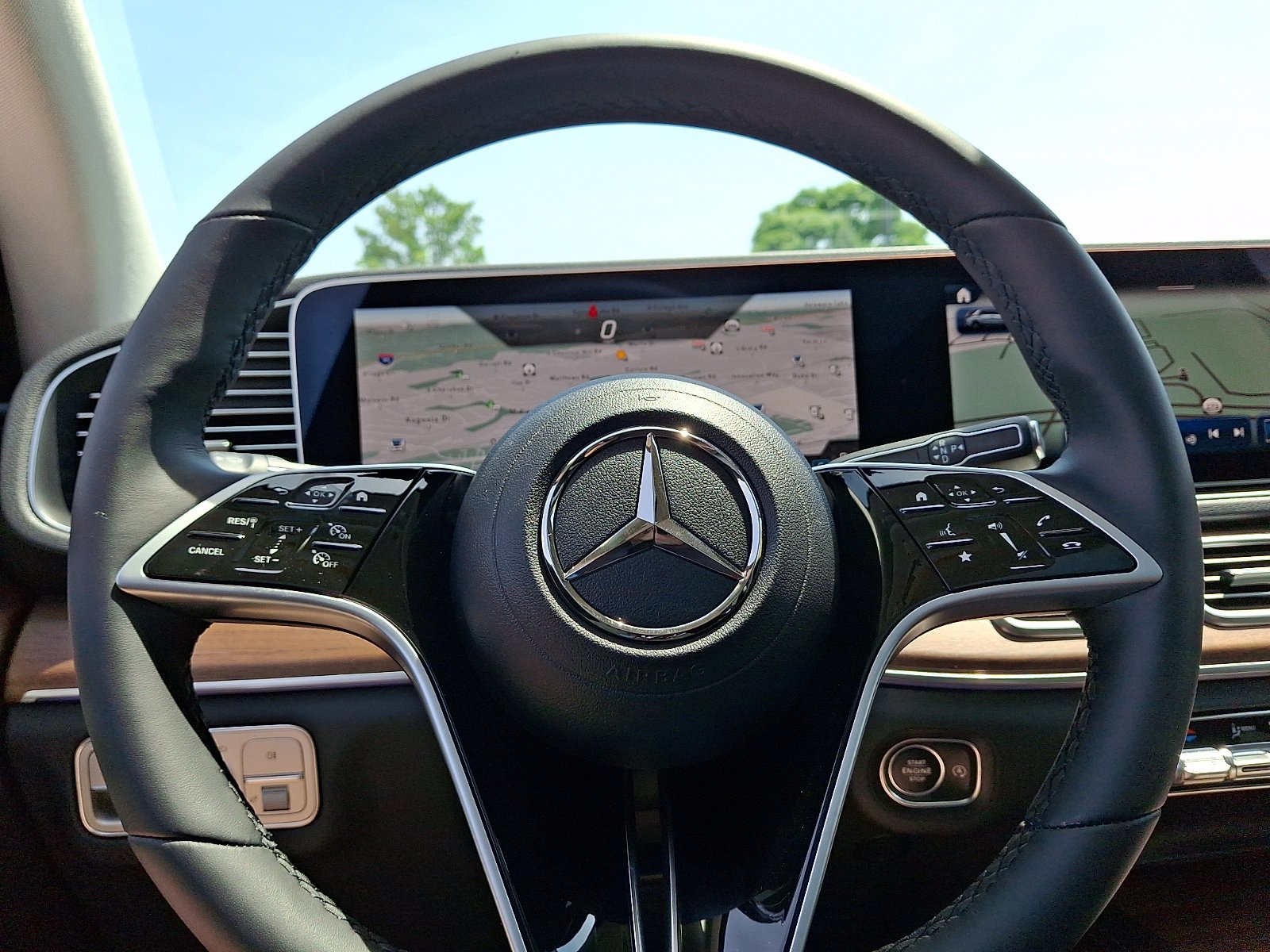 New 2026 Obsidian Black Metallic Mercedes-Benz GLE 350 image 17