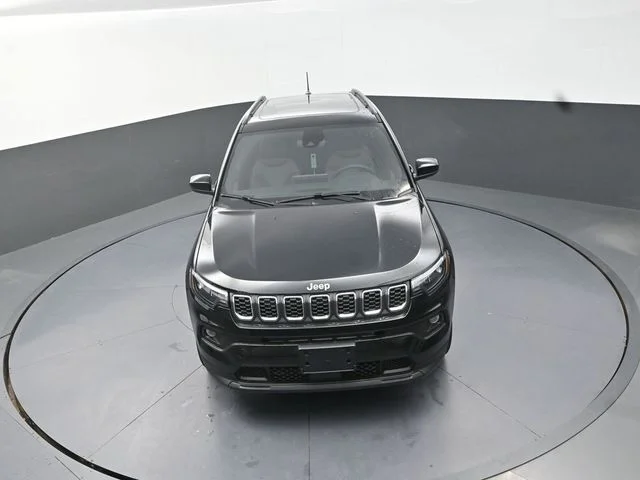 New 2026 Diamond Black Crystal Pearlcoat Jeep  image 12