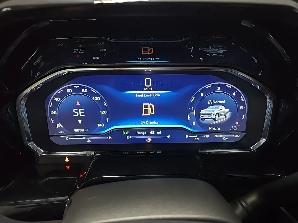 Used 2022 White Chevrolet LT image 21