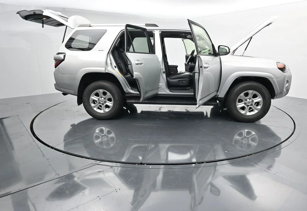Used 2022 Silver Toyota SR5 Premium image 27