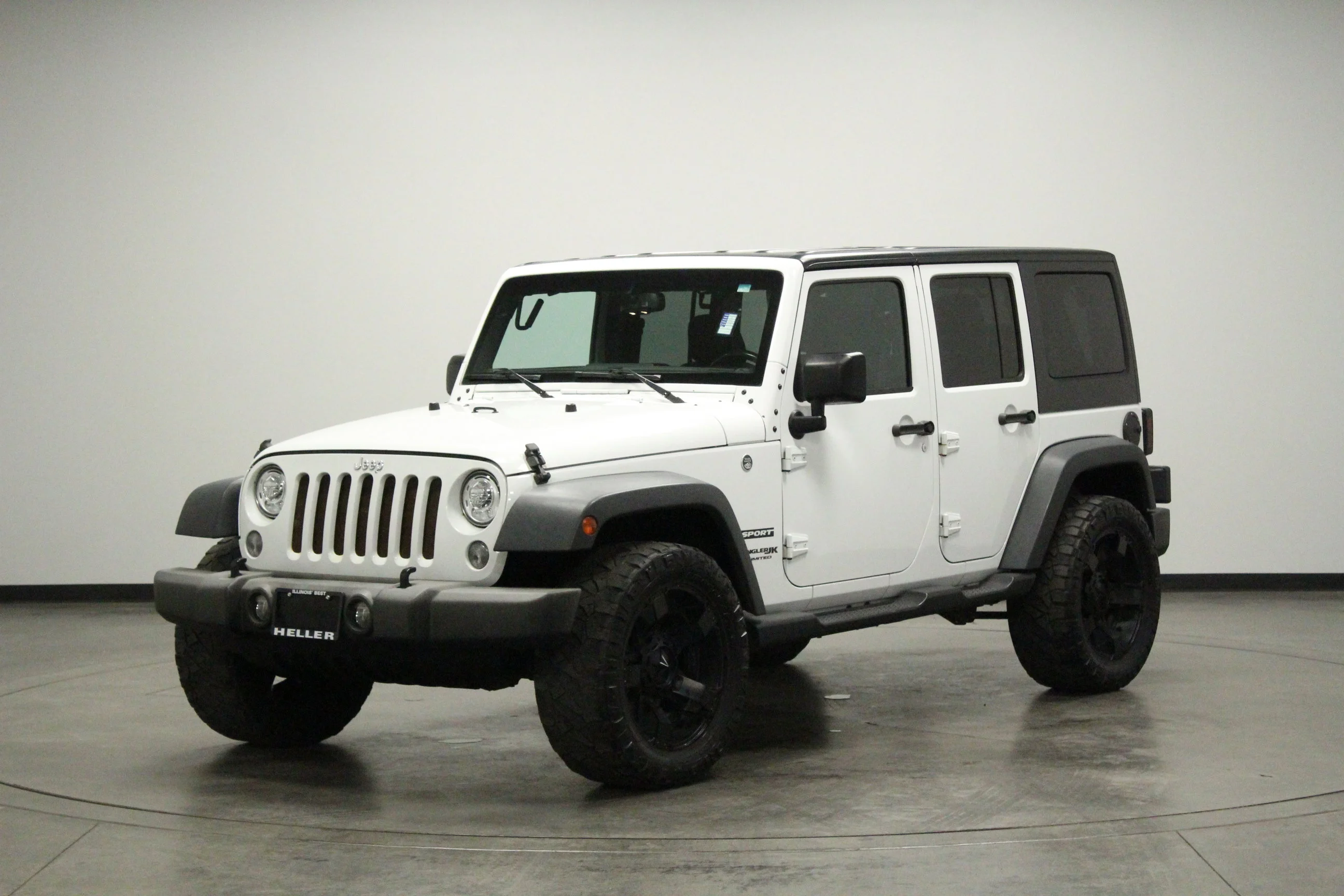 Used 2018 Bright White Clearcoat Jeep Sport image 4