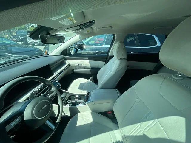 Used 2025 Gray Hyundai SEL image 4