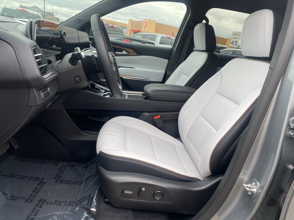 Used 2025 Sterling Gray Metallic Chevrolet High Country image 9