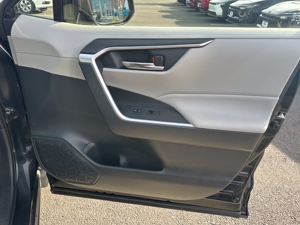 Used 2021 Midnight Black Metallic Toyota XLE image 16