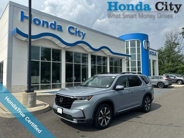 2023 Honda Pilot Touring - Photo 1