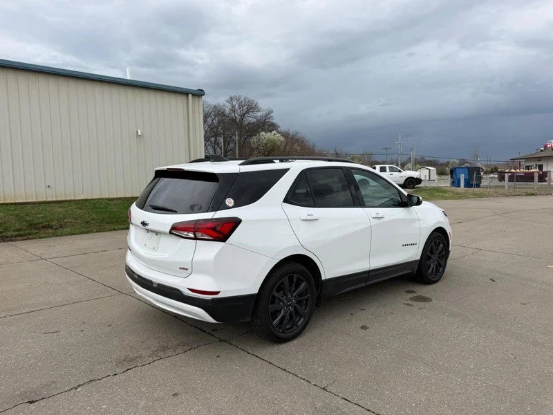 Used 2023 Summit White Chevrolet RS image 3