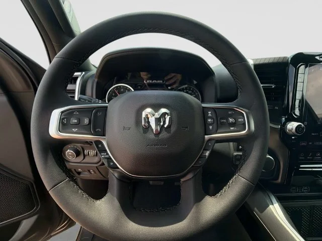 New 2026 Diamond Black Crystal Pearl-Coat Exterior Paint RAM Big Horn/Lone Star image 27