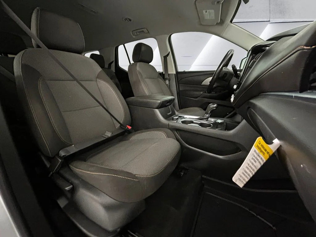 Used 2020 Silver Chevrolet LT image 14