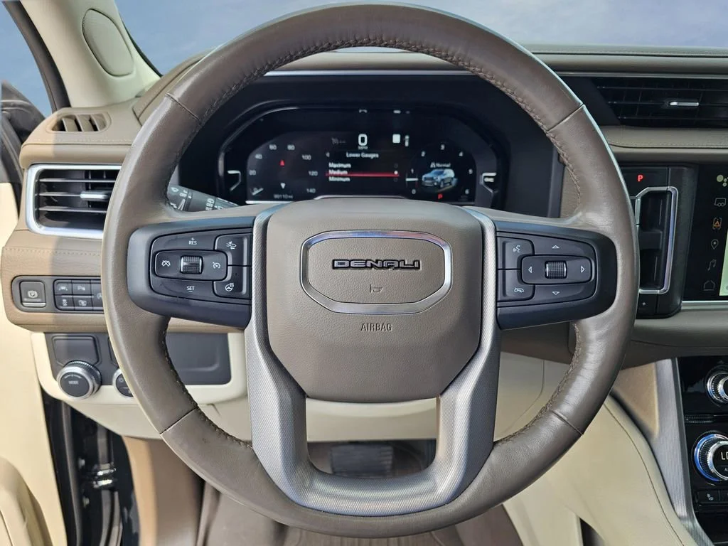 Used 2023 Onyx Black GMC Denali image 22