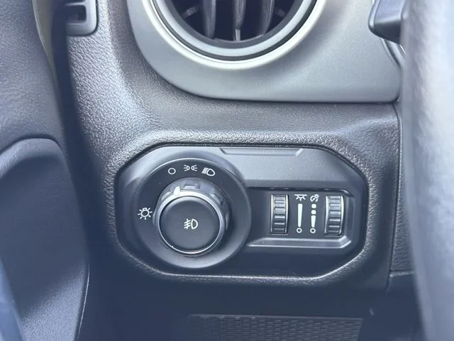 Used 2021 Green Jeep Sport image 23