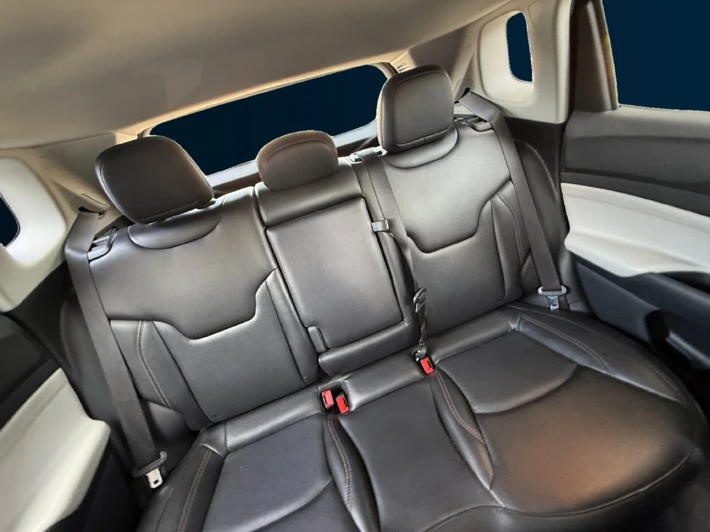 Used 2022 Red Jeep Limited image 18