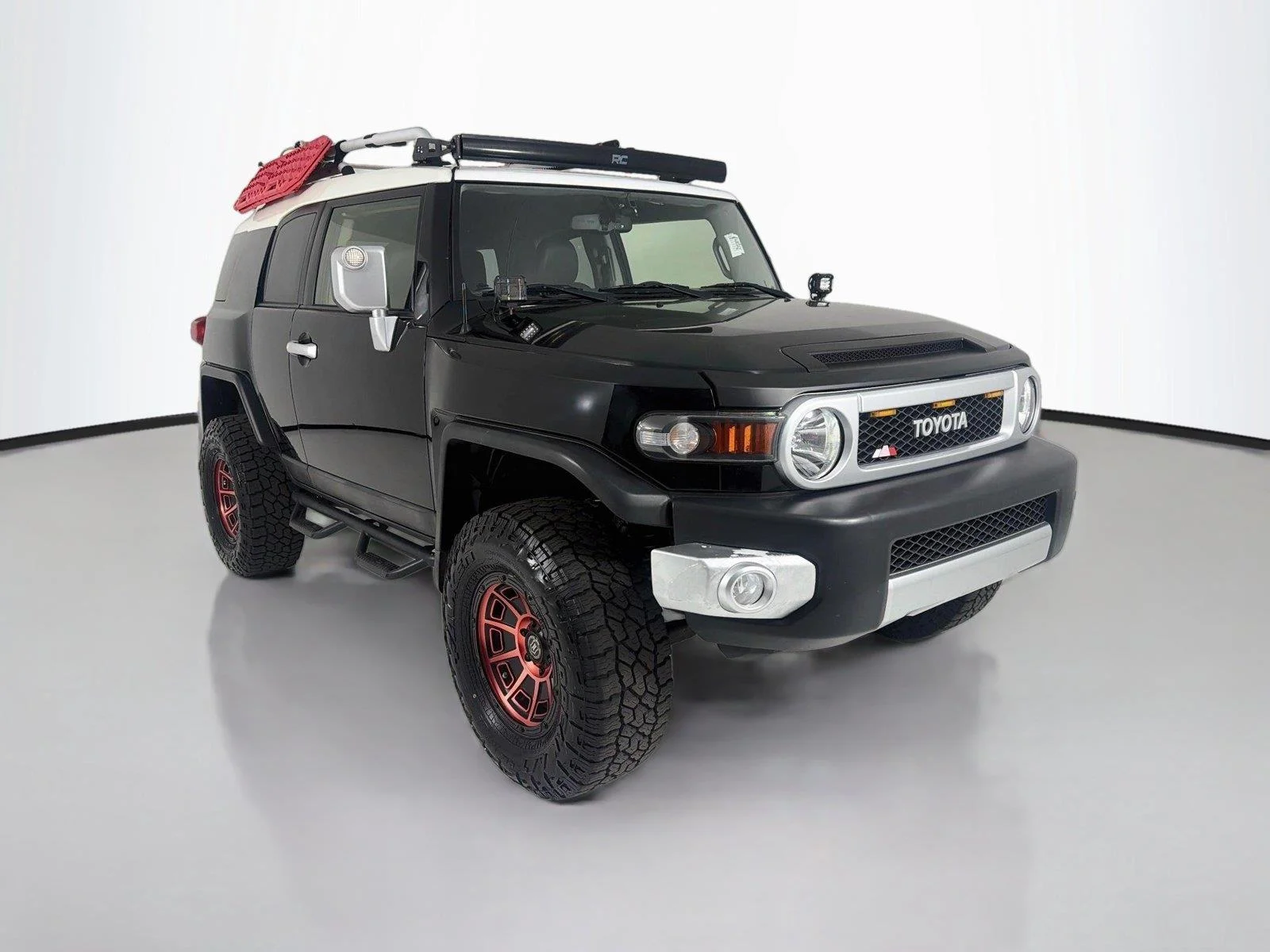 Used 2014 Black Toyota SR image 25