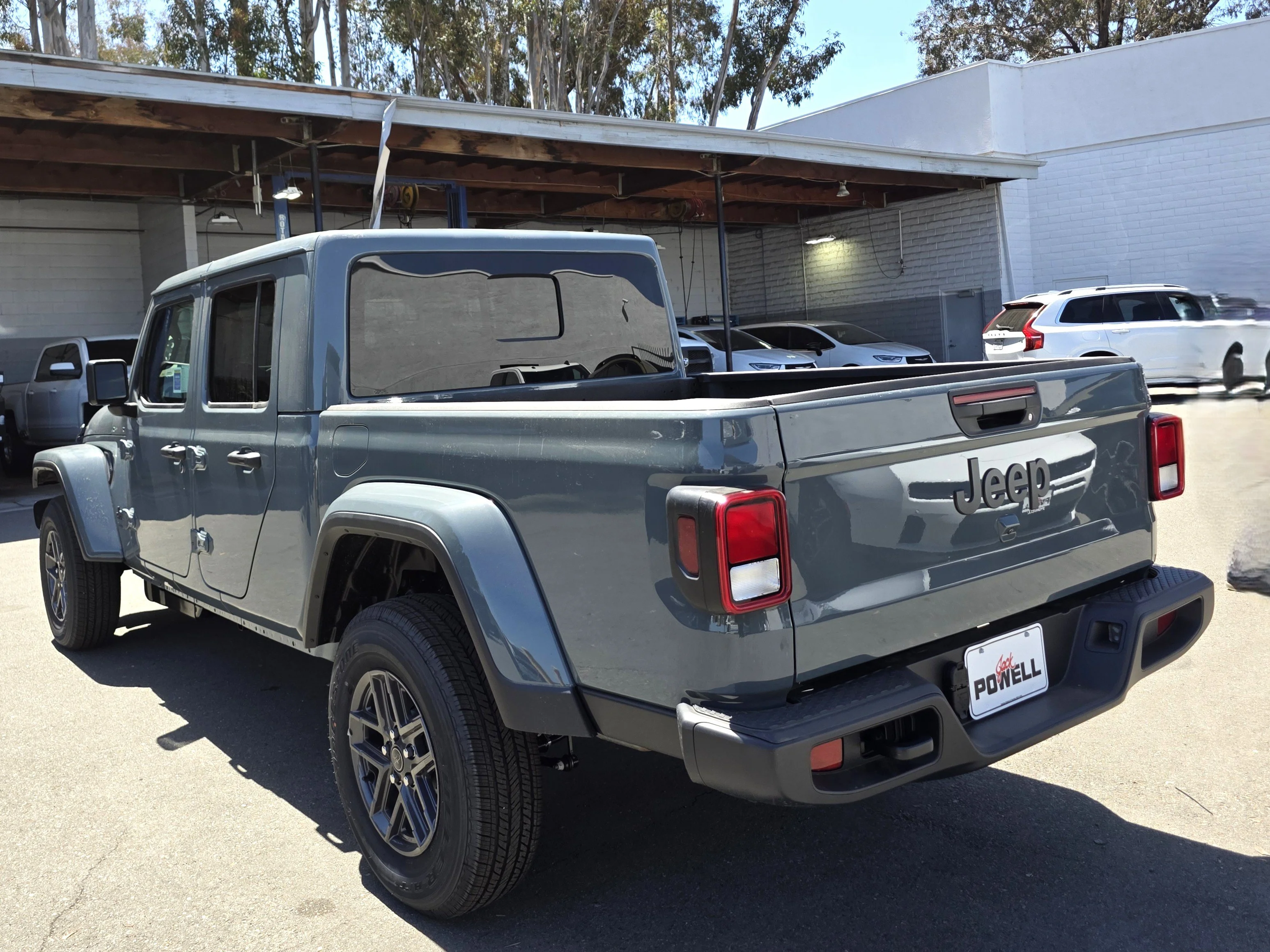 New 2026 Anvil Clearcoat Jeep Sport S image 3