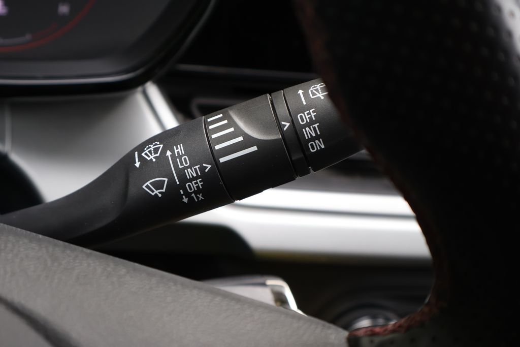 Used 2024 Green Chevrolet 1RS image 25