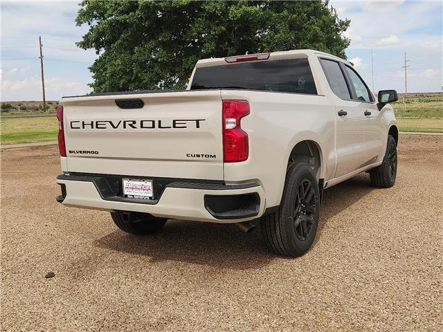 New 2026 G42 White Sands Chevrolet Custom 4x2 Crew Cab 5.75 ft. box 147.4 in. WB image 4