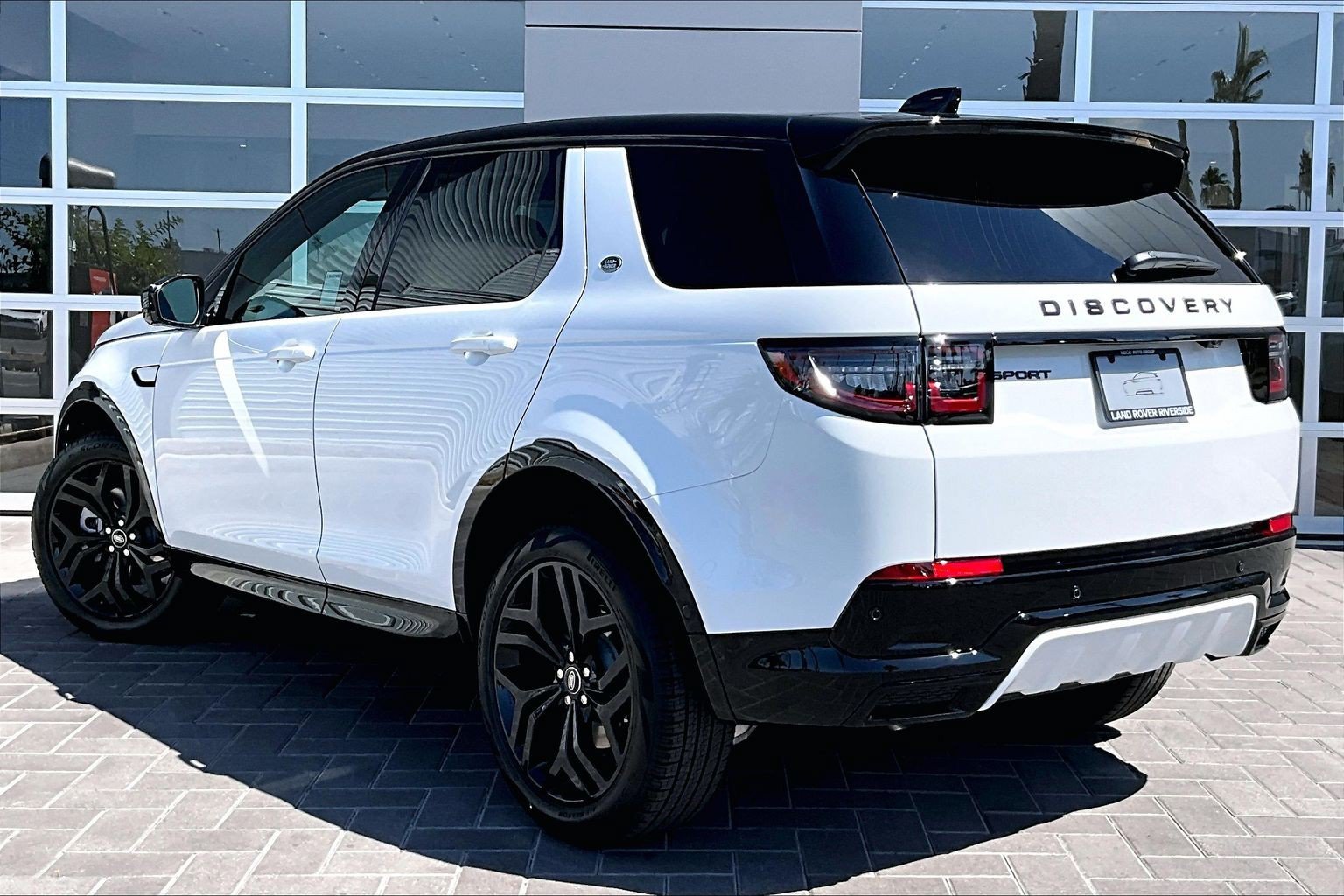 New 2026 Fuji White Land Rover Landmark image 3
