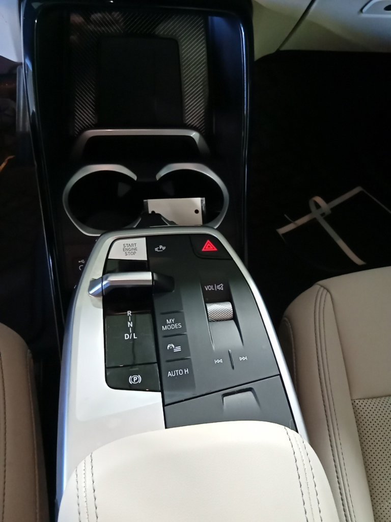Used 2023 Blue Bay Lagoon Metallic BMW xDrive28i image 19