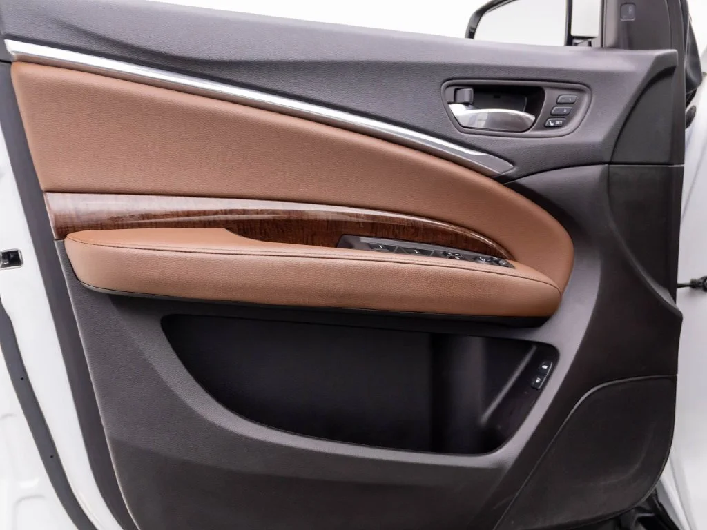 Used 2018  Acura 3.5L image 15
