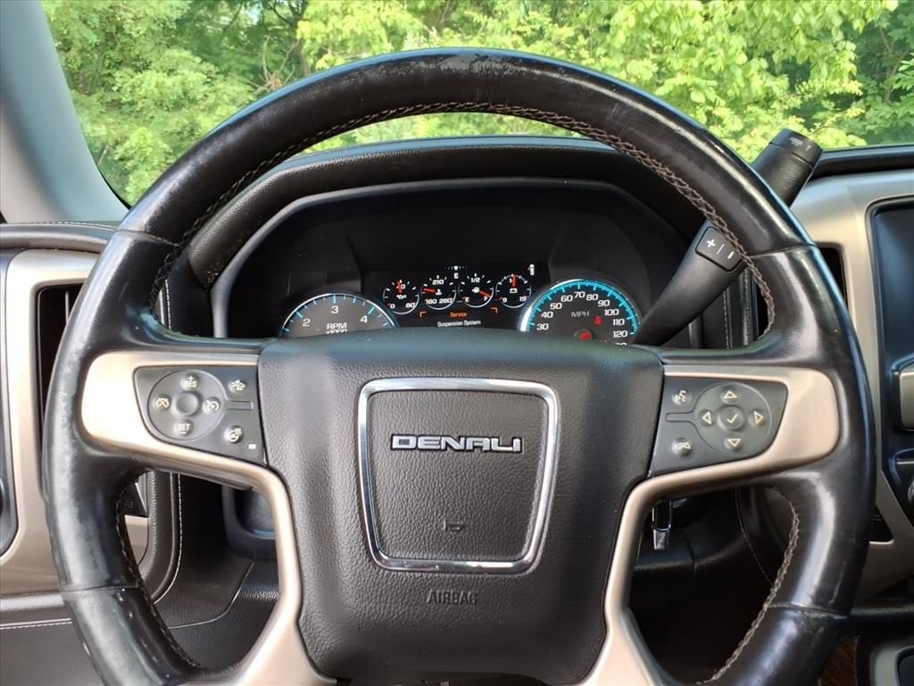 Used 2017 White GMC Denali image 19