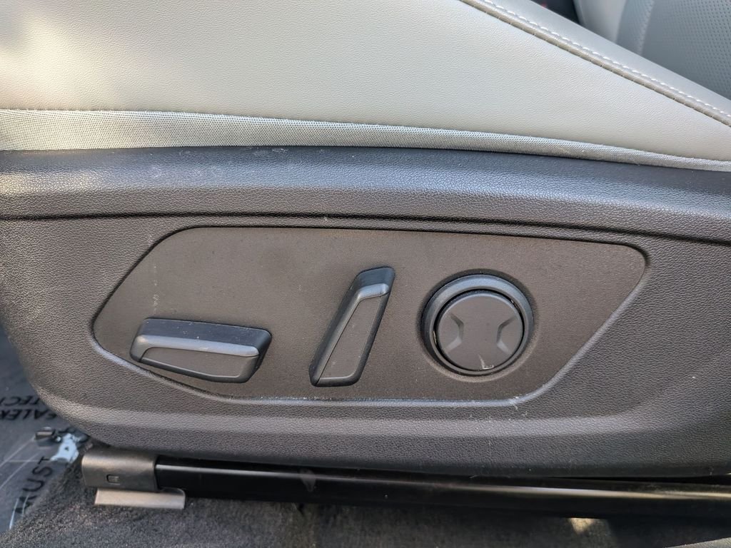 Certified Used 2025 White Hyundai Limited image 16