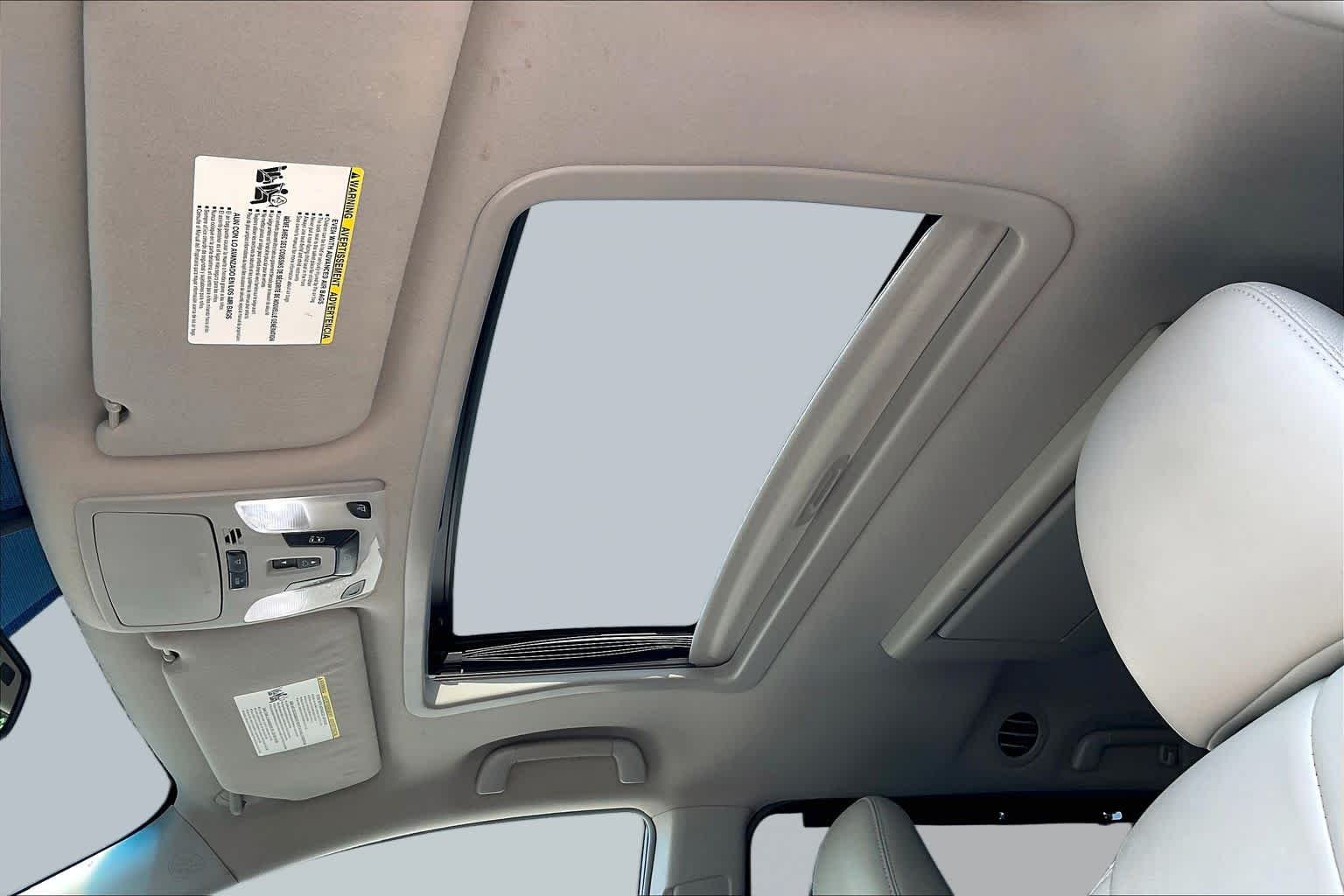 Used 2014 Silver Sky Metallic Toyota XLE image 13