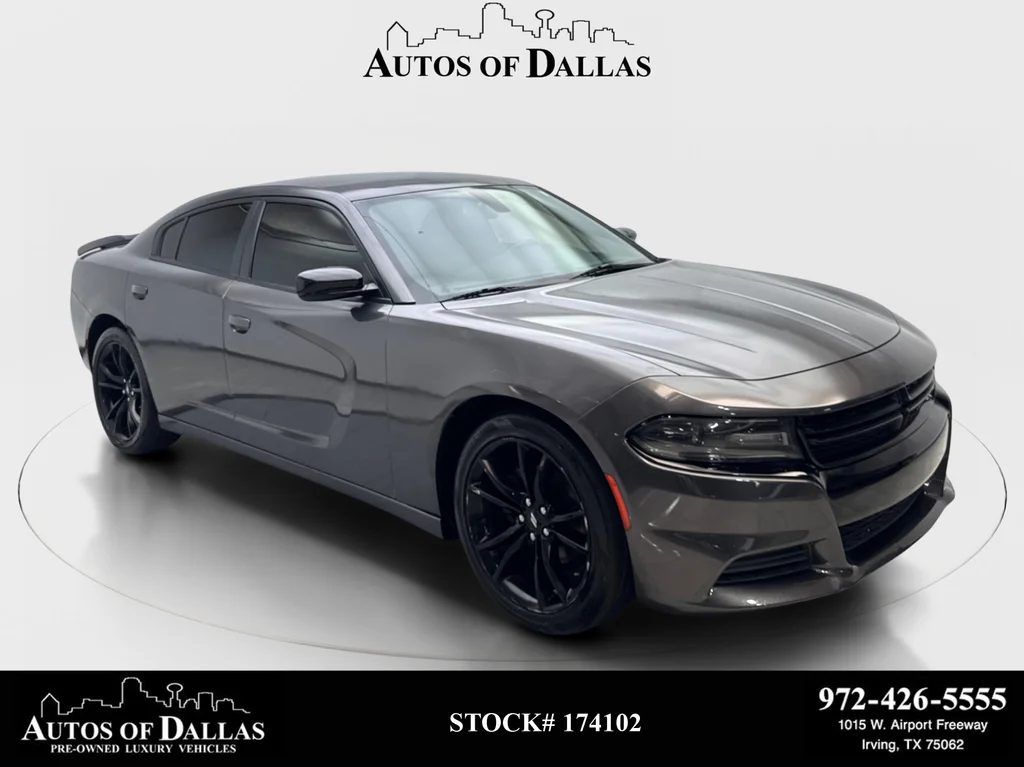Used 2018 Gray Dodge SXT image 1