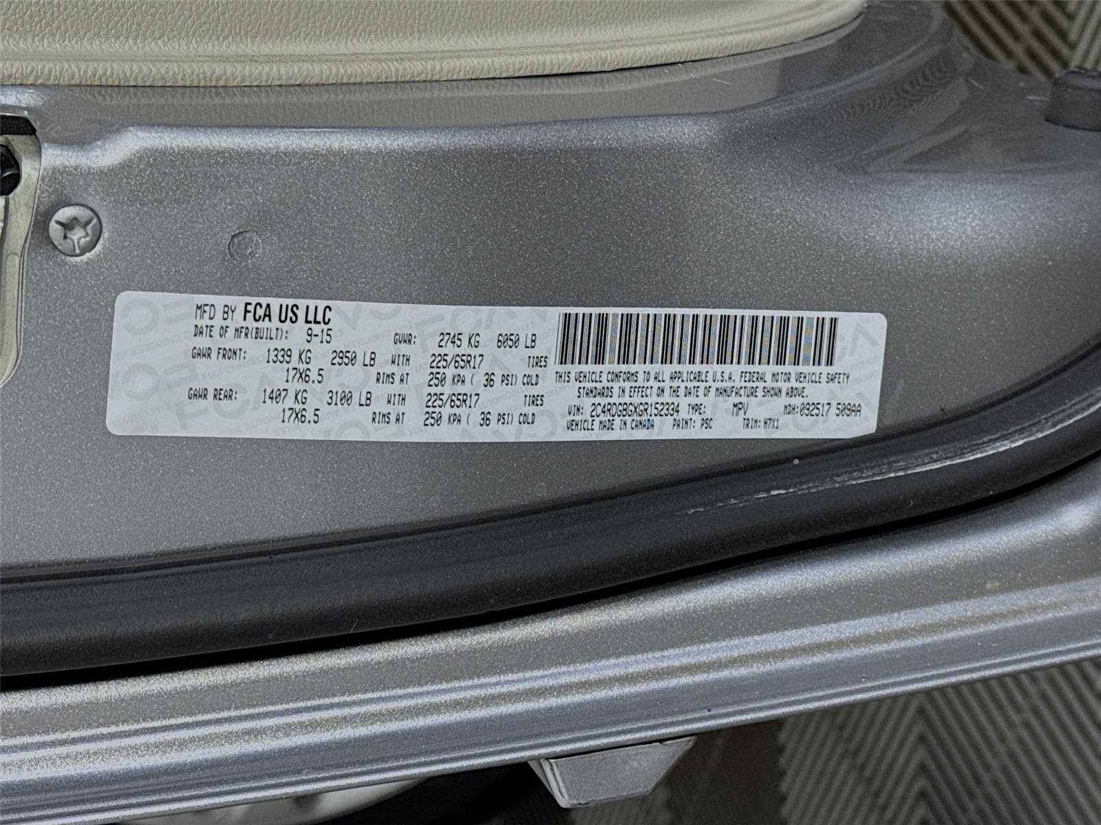 Used 2016 Billet Silver Metallic Clearcoat DODGE SE image 30