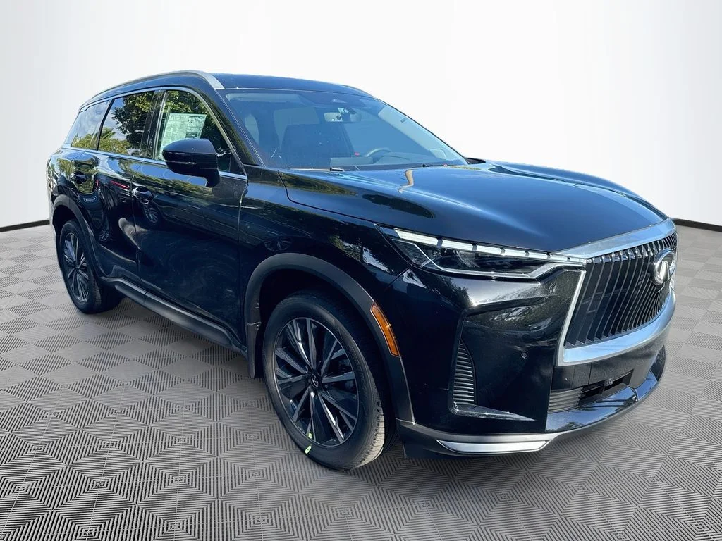 New 2027 MINERAL BLACK INFINITI Luxe FWD image 3