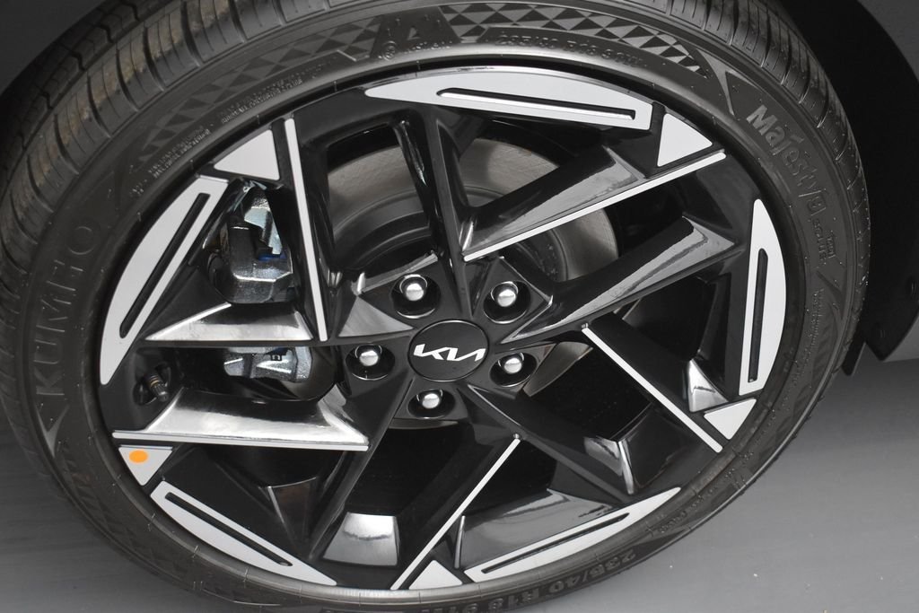 New 2026 Interstellar Gray Kia GT-Line image 21