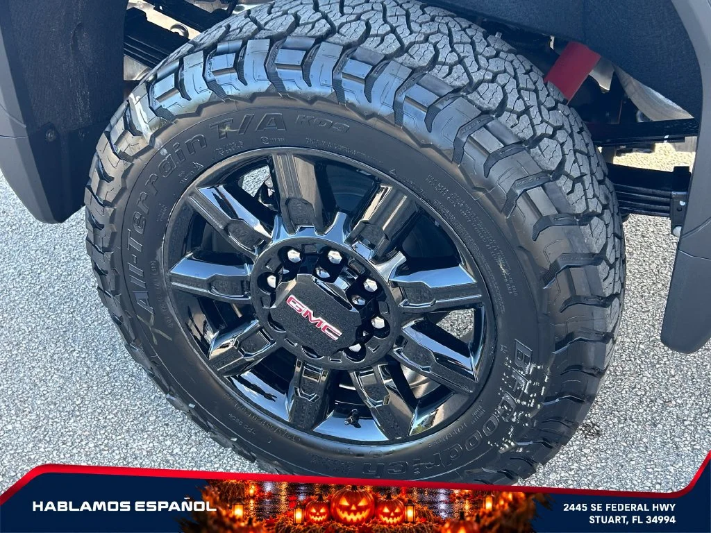 New 2026 Summit White GMC AT4 image 21