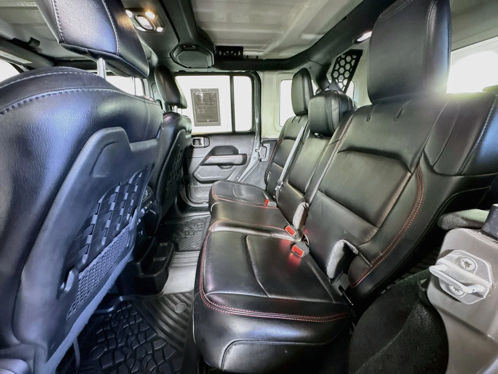 Used 2020 Sting-Gray Clearcoat Jeep Rubicon image 20