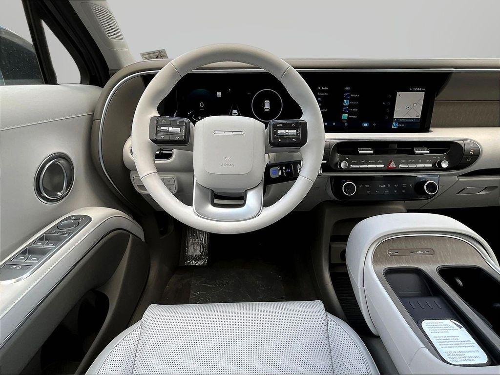 New 2026 Black Hyundai SEL 8P image 16