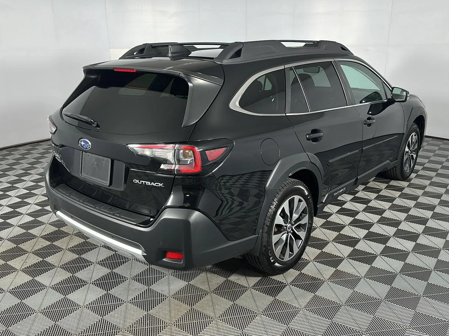 Used 2024 Crystal Black Silica Subaru Limited image 8