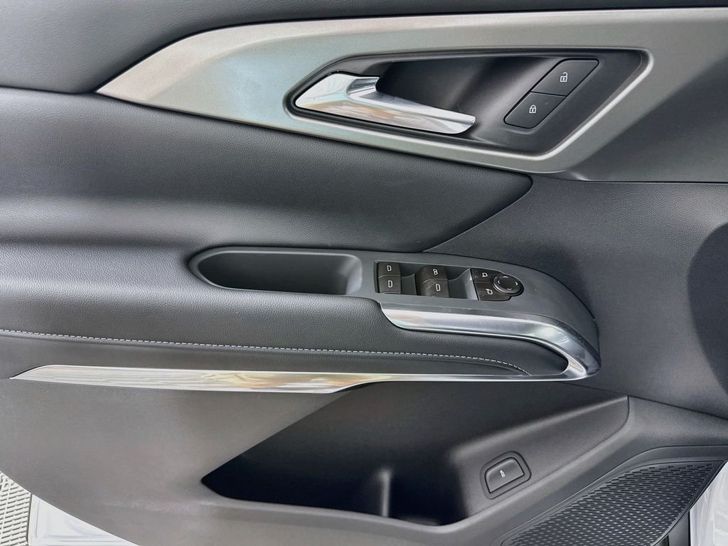 2027 Chevrolet Traverse LT - Photo 18