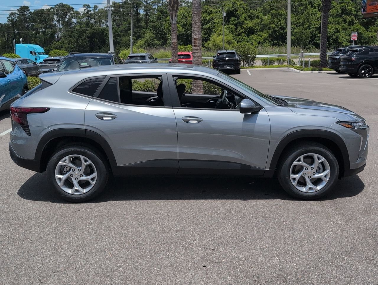2026 Chevrolet Trax LS - Photo 9