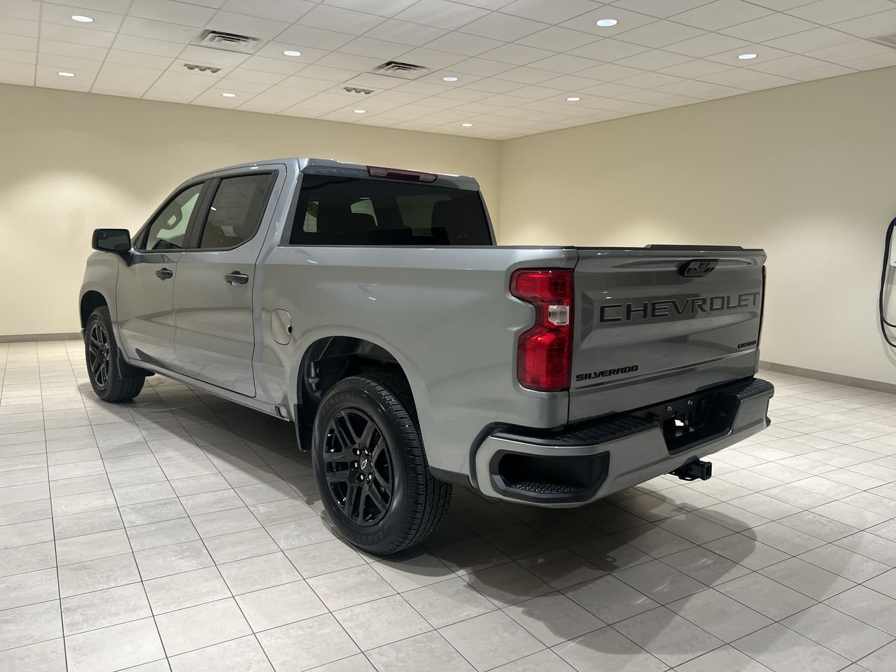 2025 Chevrolet Silverado 1500 Custom - Photo 40