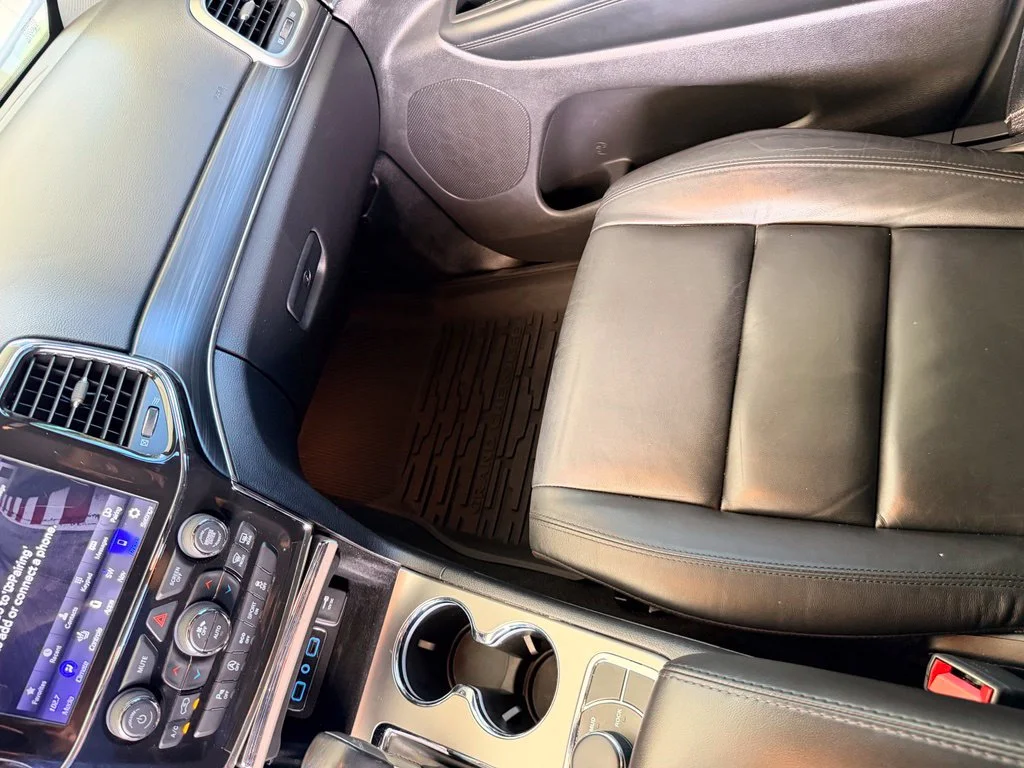 Used 2021 Gray Jeep Limited image 24