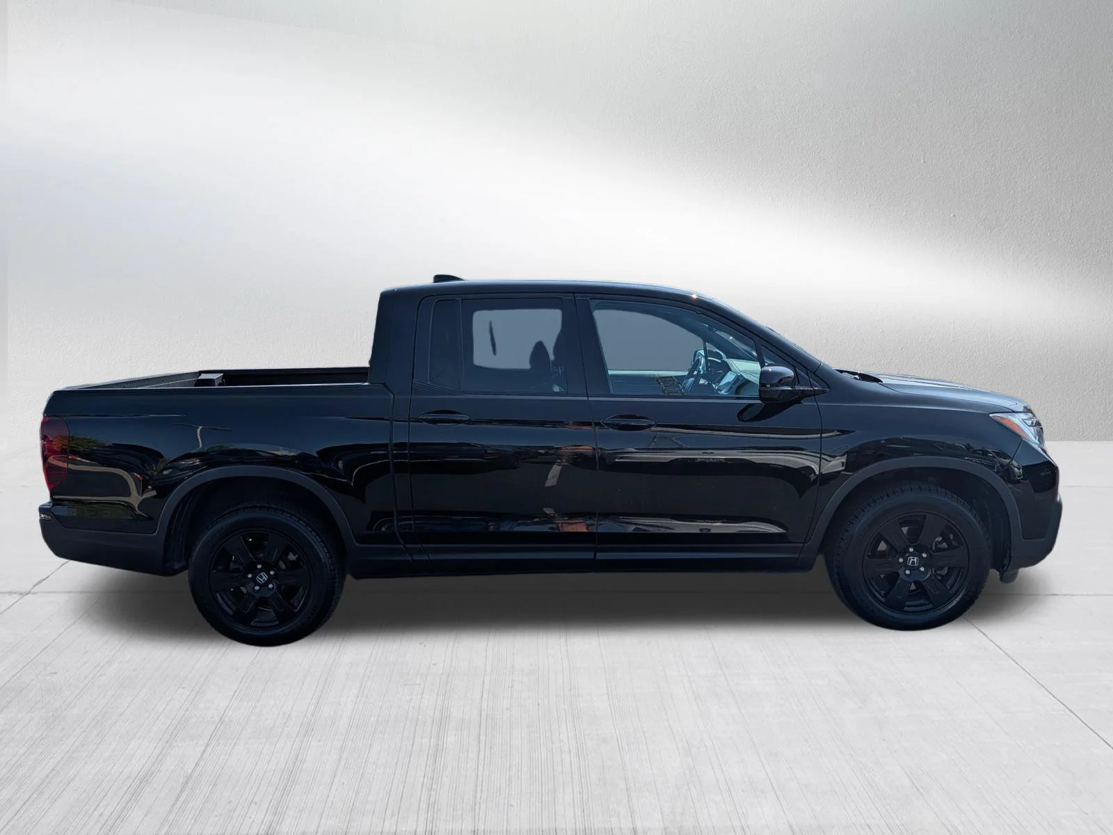 Used 2017 Crystal Black Pearl Honda Black Edition image 8