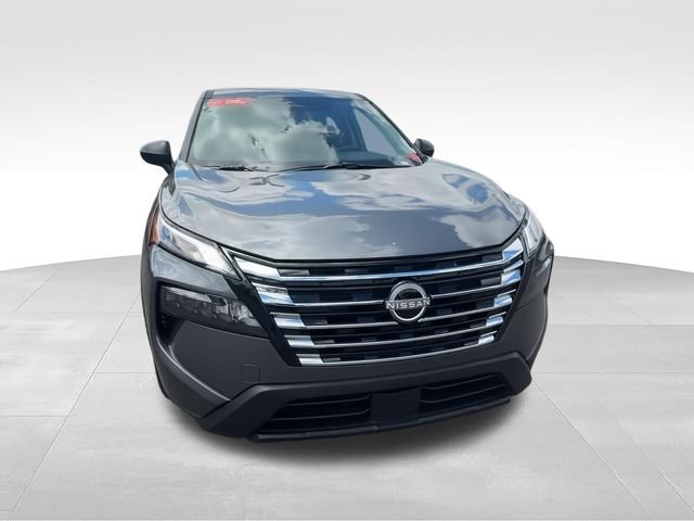 Used 2026 Gray Nissan S image 3