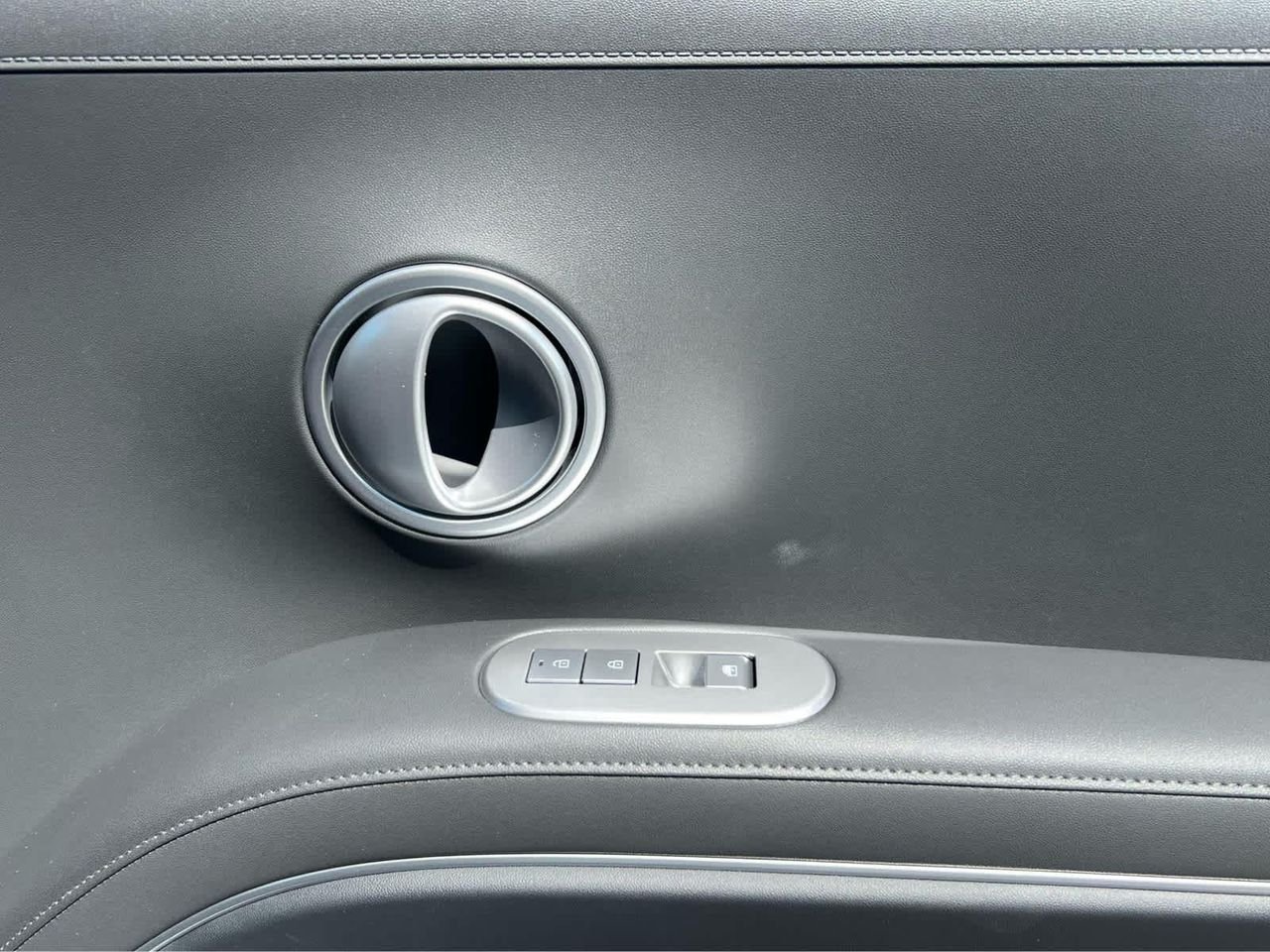 New 2026 Creamy White Pearl Hyundai SEL Premium AWD image 19