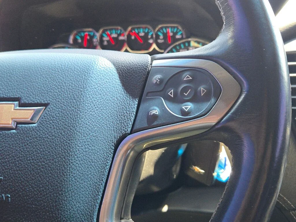 Used 2020 Black Chevrolet LS image 30