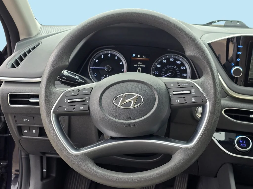 Used 2023 Blue Hyundai SEL image 19