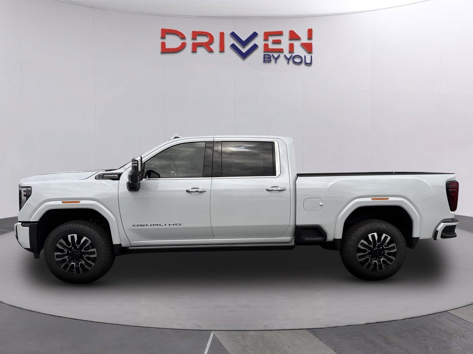 New 2026 Glacier White Tricoat GMC Denali Ultimate image 7