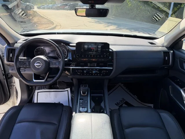 Used 2023 Pearl White Nissan SL image 19